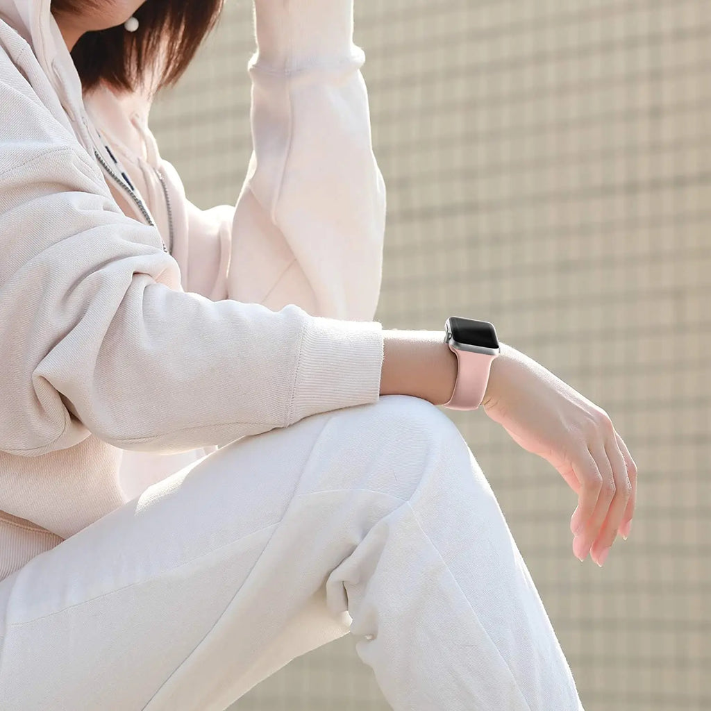 Silicone band For Apple Watch band 40mm 44mm 46mm 45mm 41mm 49mm 38mm 42mm Correa band Apple Watch Series 6 Ultra 2 7 8 9 SE 10 band