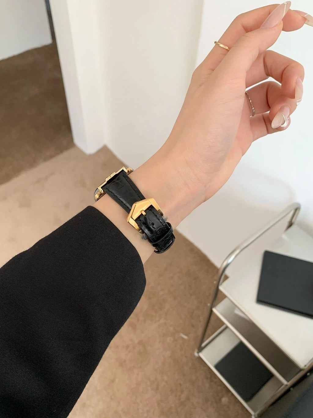 Leather loop Correa For Apple Watch band 11 10 9 8 7 6 5 4 3 38mm 40mm 41mm 42mm 44mm 45mm 46mm 49mm band