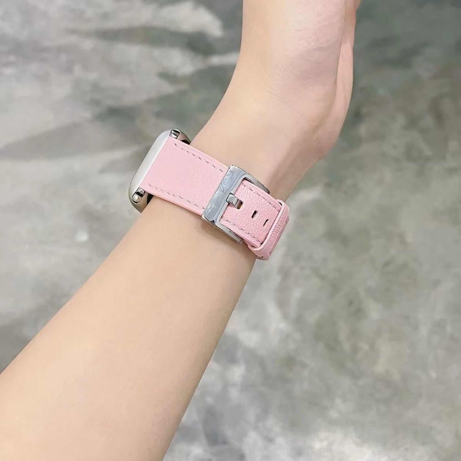 High quality leather loop For Apple Watch band women 11 10 9 8 7 6 5 4 3 2 1 SE 38mm 40mm 41mm 42mm 44mm 45mm 46mm 49mm band