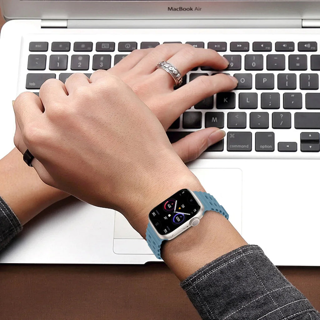 Silicone band for Apple Watch Ultra 3 49mm 46mm 45mm 44mm 42mm 38mm 41mm 40mm Sport band for Apple Watch Series 11 10 9 8 7 6 5 4 SE3 2 Corr