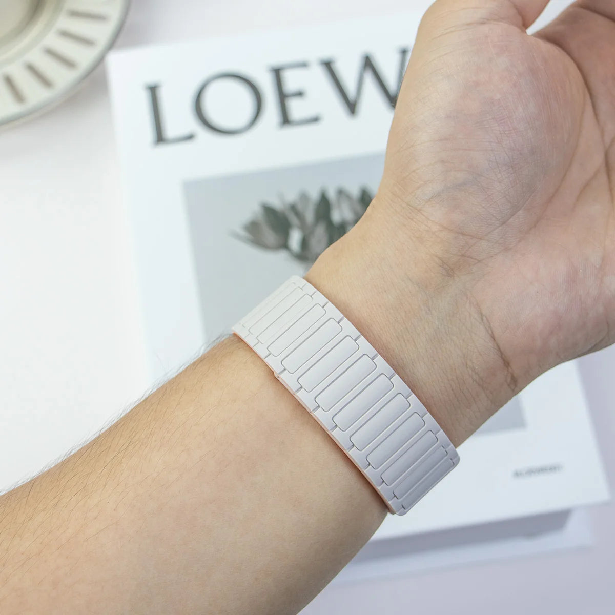 Magnetic Silicone band for Apple Watch Ultra 3 2 49mm 46mm 42mm 45mm 44mm 40mm 41mm band Apple Watch Series 11 10 9 8 7 6 SE band