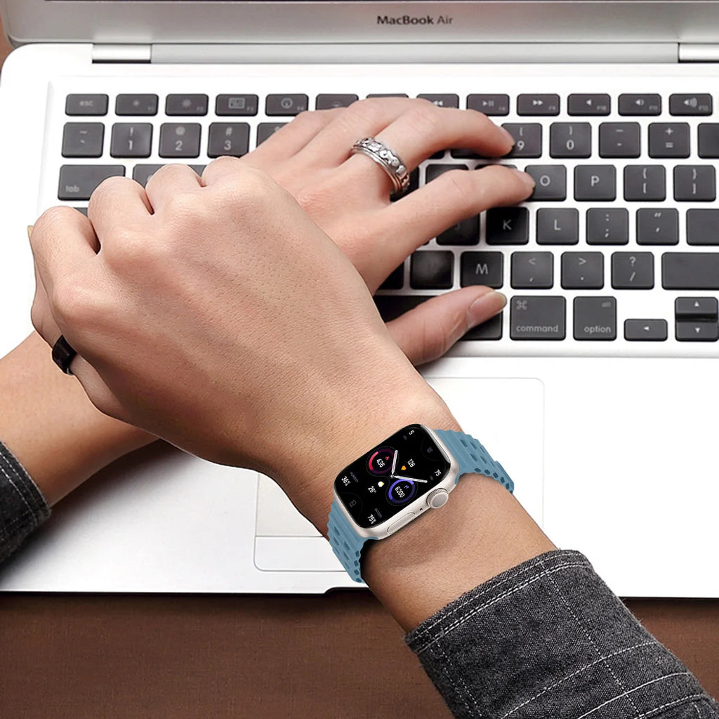 Silicone band for Apple Watch Ultra 3 49mm 46mm 45mm 44mm 42mm 38mm 41mm 40mm Sport band for Apple Watch Series 11 10 9 8 7 6 5 4 SE3 2 Corr