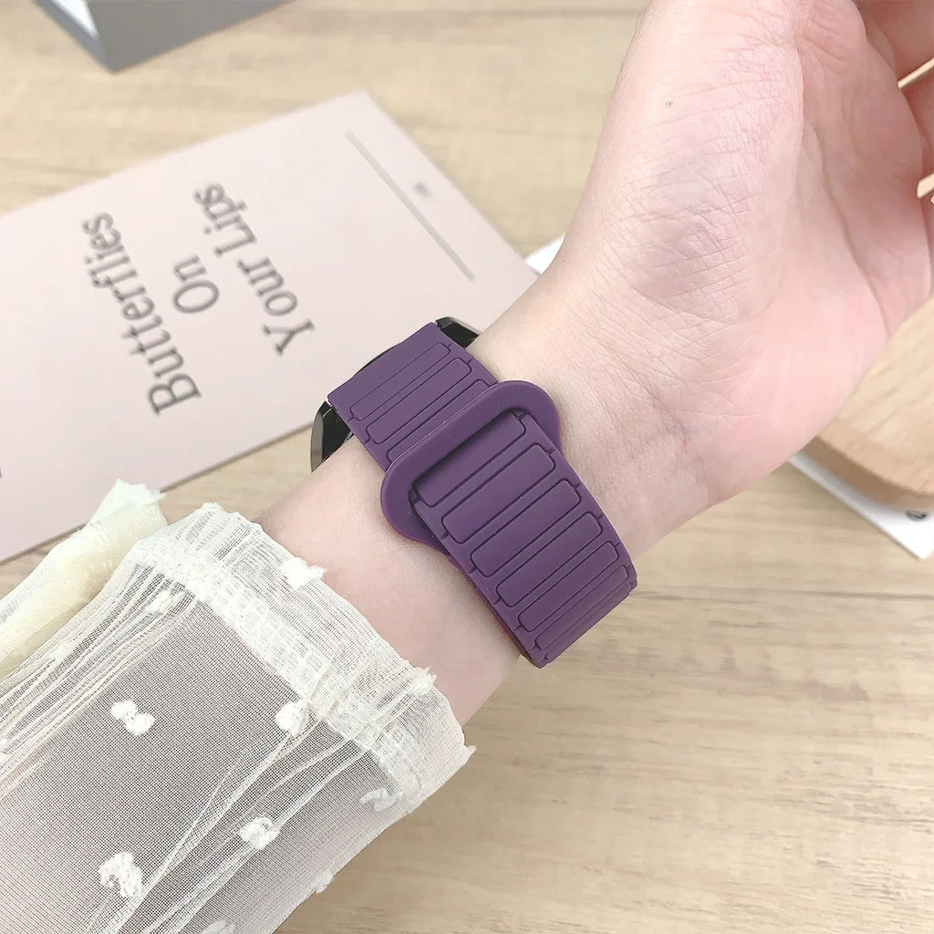 18mm 20mm 22mm Magnetic Loop Band for Samsung Galaxy Watch 7 6 5 4 44/40mm 6Classic Silicone Strap for Huawei Watch GT5 46mm