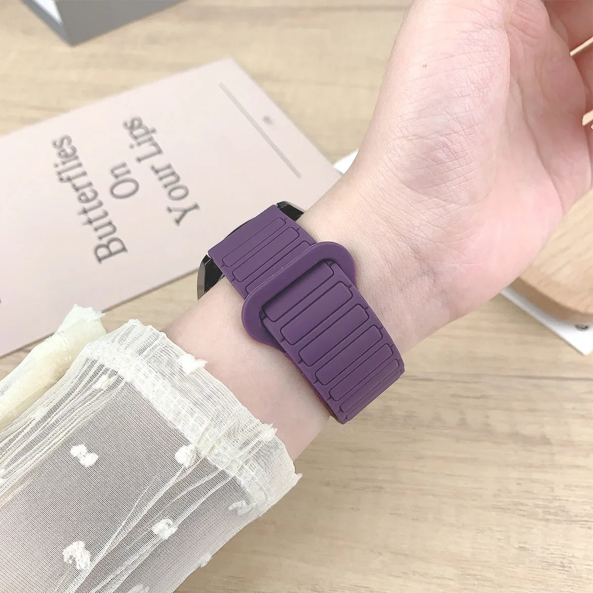 18mm 20mm 22mm Magnetic Loop Band for Samsung Galaxy Watch 7 6 5 4 44/40mm 6Classic Silicone Strap for Huawei Watch GT5 46mm