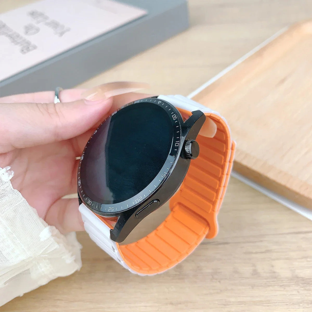 18mm 20mm 22mm Magnetic Loop Band for Samsung Galaxy Watch 7 6 5 4 44/40mm 6Classic Silicone Strap for Huawei Watch GT5 46mm