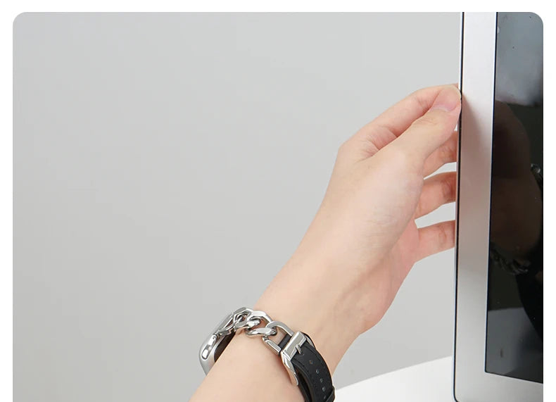 Leather band for Apple Watch 10 band 46mm 42mm 44mm 40mm 41mm 45mm Women Stainless Steel band Apple Watch Series 9 8 SE 7 6 Belt