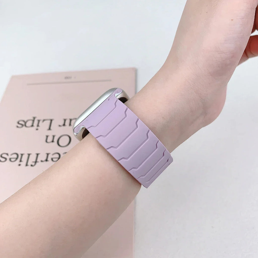 Magnetic band for Apple Watch band Ultra 2 49mm 46mm 44mm 41mm 45mm 42mm Silicone band Apple Watch Series 10 9 8 7 6 5 4 SE band