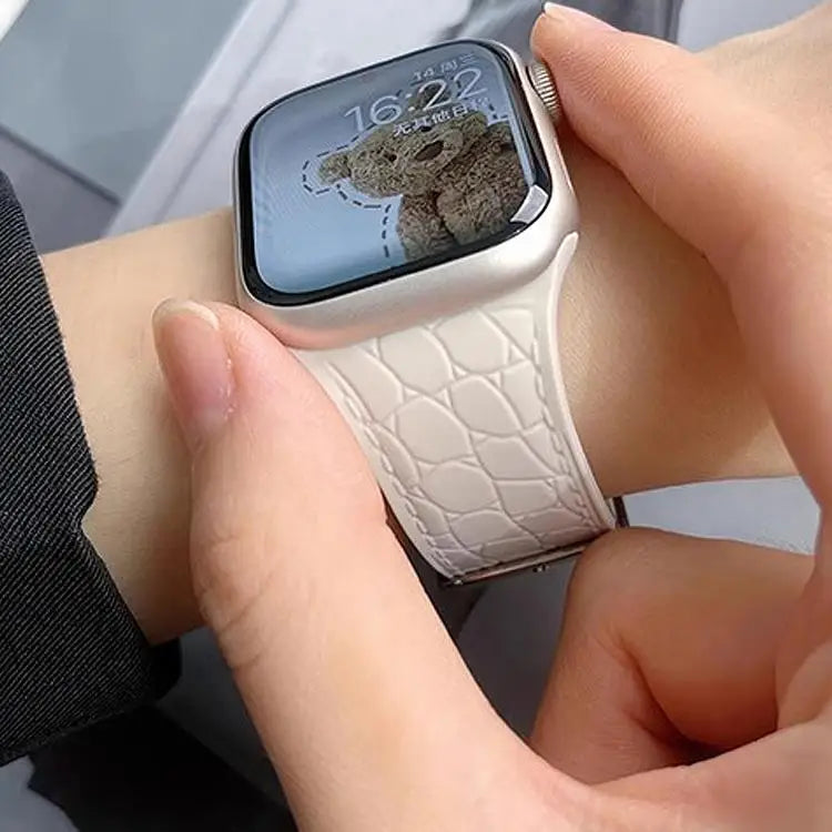 Silicone band for Apple Watch band 46mm 40mm 44mm 41mm 45mm 42mm band Correa Apple Watch Series 10 SE 9 8 7 6 5 3 Ultra 2 49mm