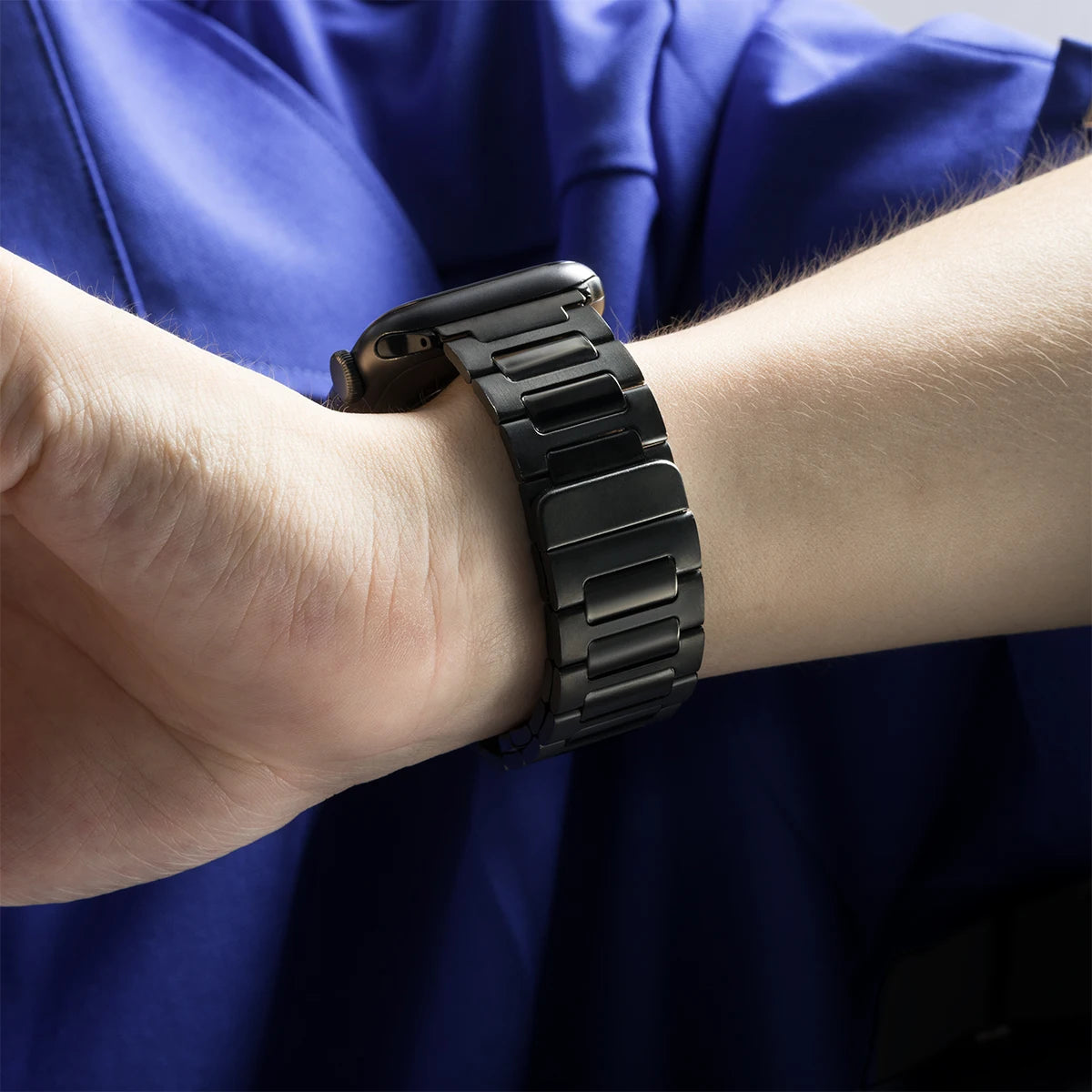 Magnetic Stainless Steel band for Apple Watch band 46mm 45mm 44mm 49mm metal belt band for Apple Watch 10 9 8 7 6 3 5 SE Ultra 2