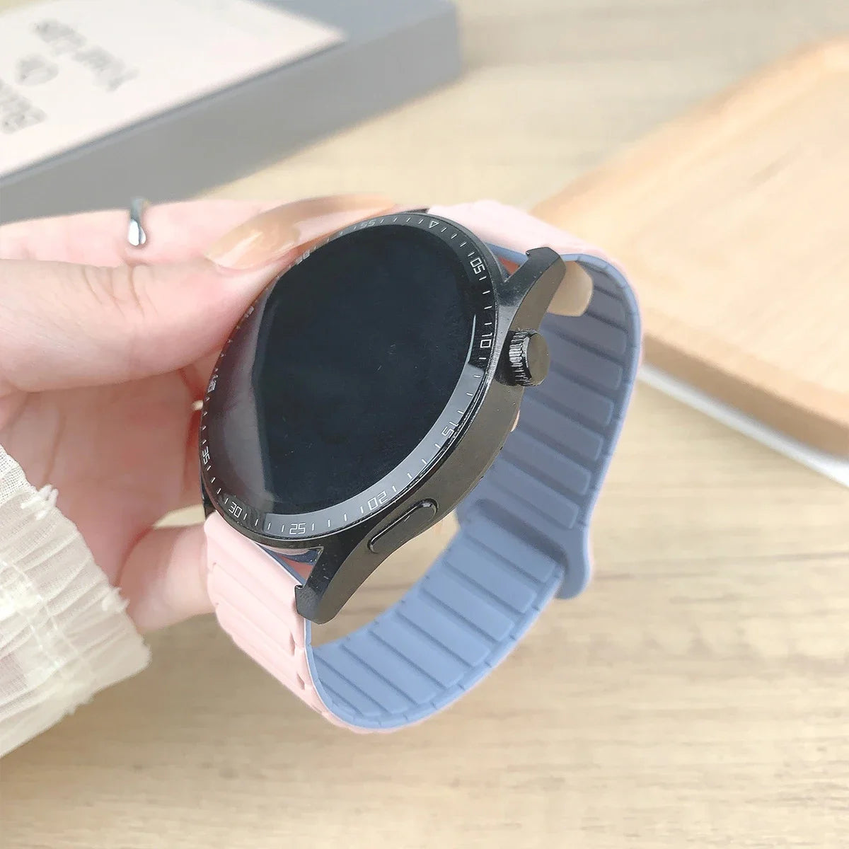 18mm 20mm 22mm Magnetic Loop Band for Samsung Galaxy Watch 7 6 5 4 44/40mm 6Classic Silicone Strap for Huawei Watch GT5 46mm