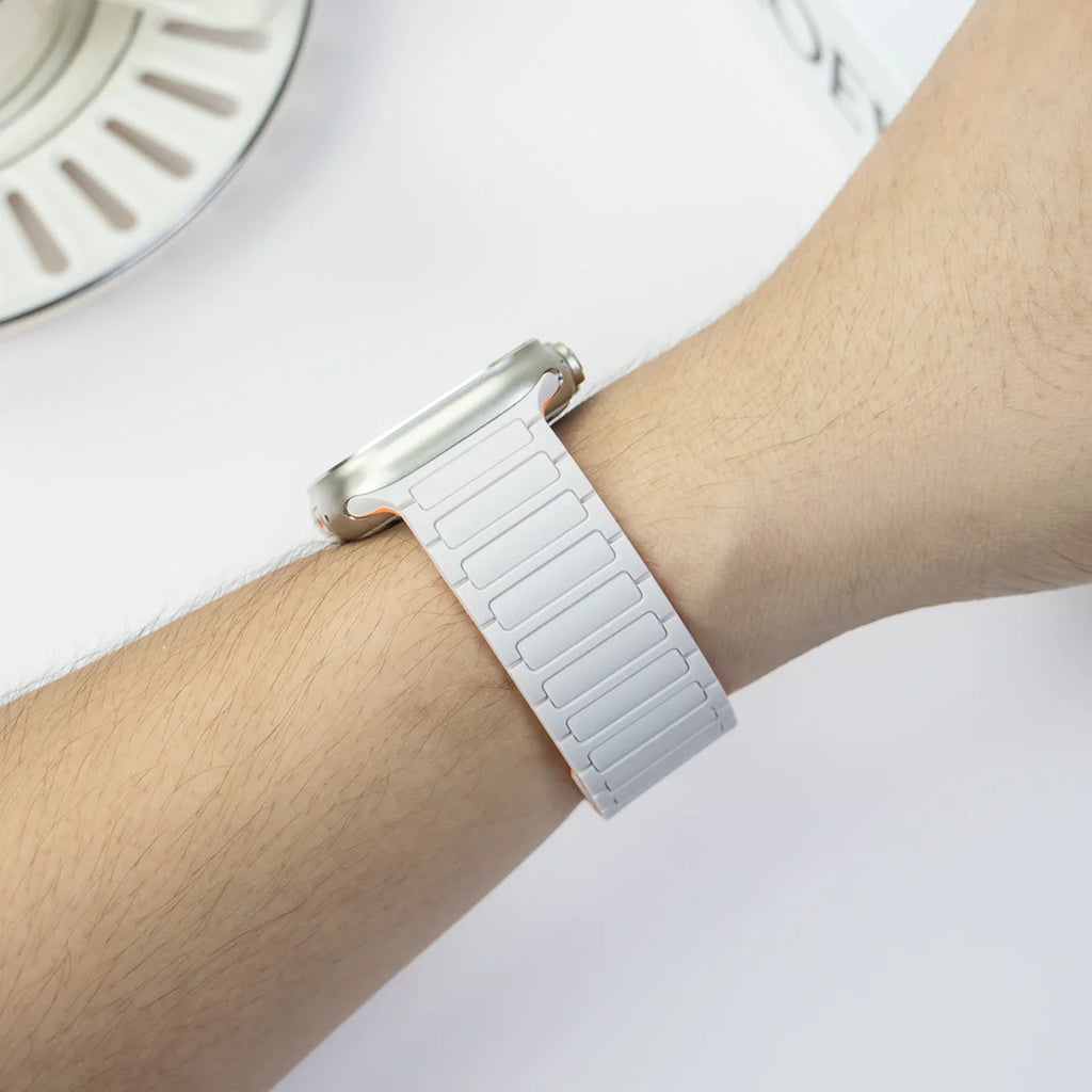 Magnetic Silicone band for Apple Watch Ultra 3 2 49mm 46mm 42mm 45mm 44mm 40mm 41mm band Apple Watch Series 11 10 9 8 7 6 SE band