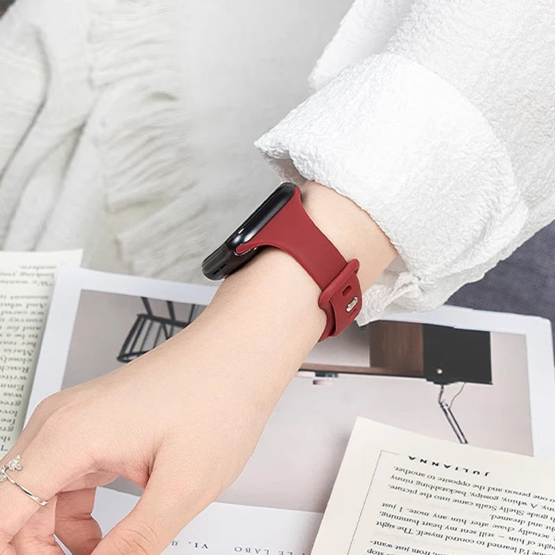 Slim Silicone band for Apple Watch band 44mm 40mm 41mm 45mm 38mm 42mm 49mm 46mm Apple Watch Series 10 9 8 7 SE 6 5 4 Woman band