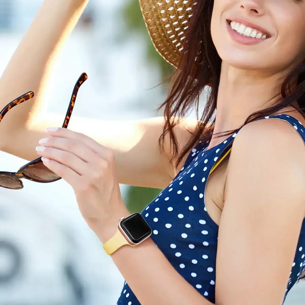 Slim WatchBands for Apple Watch band Series 9 8 7 6 5 4 SE Ultra 2 49mm Sport band Silicone band Apple Watch 41mm 44mm 40mm 45mm