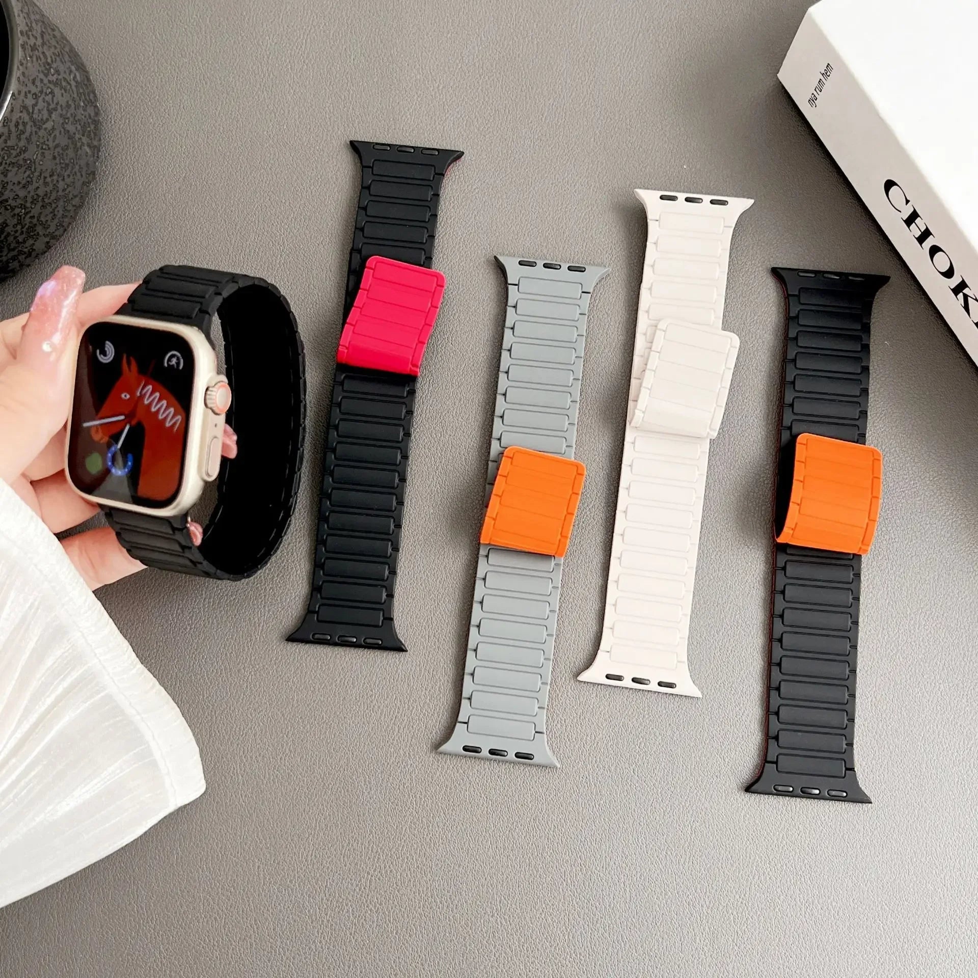 New Magnetic Silicone band for Apple Watch band Ultra 3 2 49mm 11 10 46mm 42mm band Belt Apple Watch 9 8 7 6 5 SE 45mm 41mm 44mm