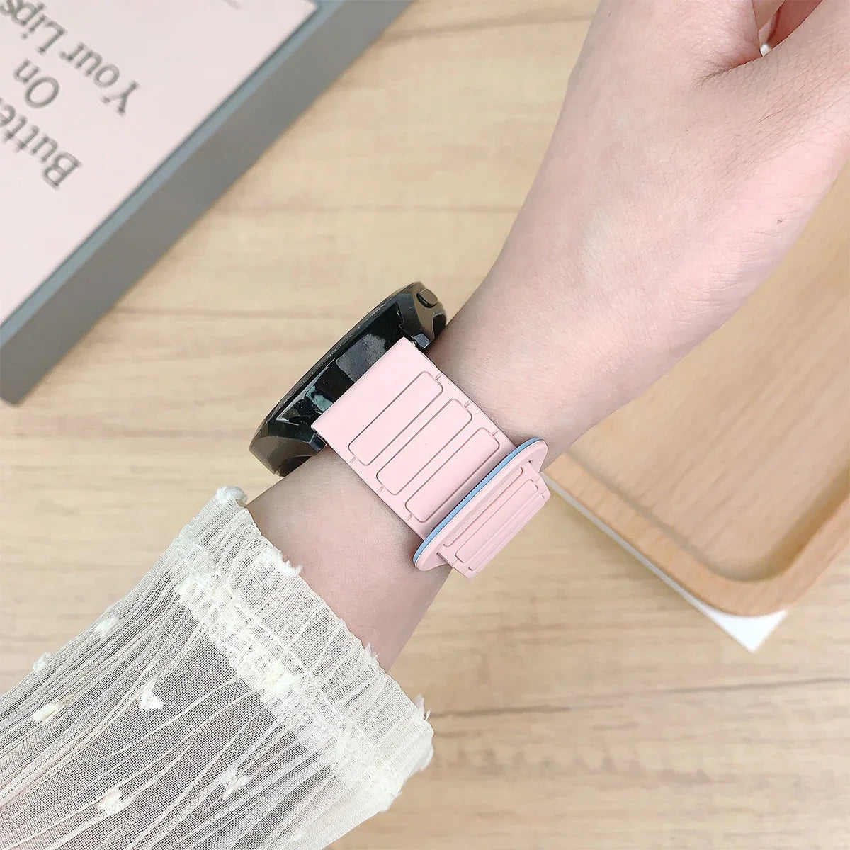 18mm 20mm 22mm Magnetic Loop Band for Samsung Galaxy Watch 7 6 5 4 44/40mm 6Classic Silicone Strap for Huawei Watch GT5 46mm