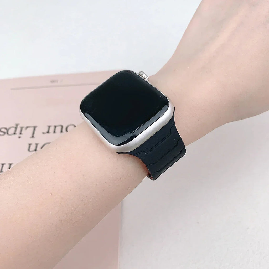 Magnetic band for Apple Watch band Ultra 2 49mm 46mm 44mm 41mm 45mm 42mm Silicone band Apple Watch Series 10 9 8 7 6 5 4 SE band