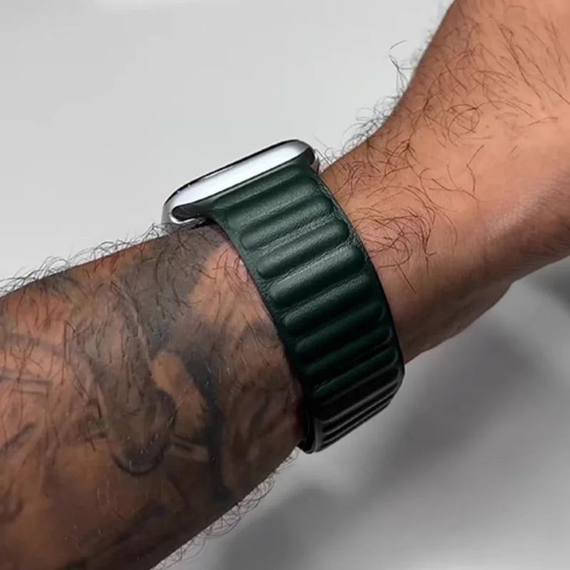 Leather Link for Apple Watch band 44mm 45mm 40mm 38mm 42mm Magnetic Loop band Apple Watch seires SE 6 7 8 9 10 46mm Ultra 2 49mm band