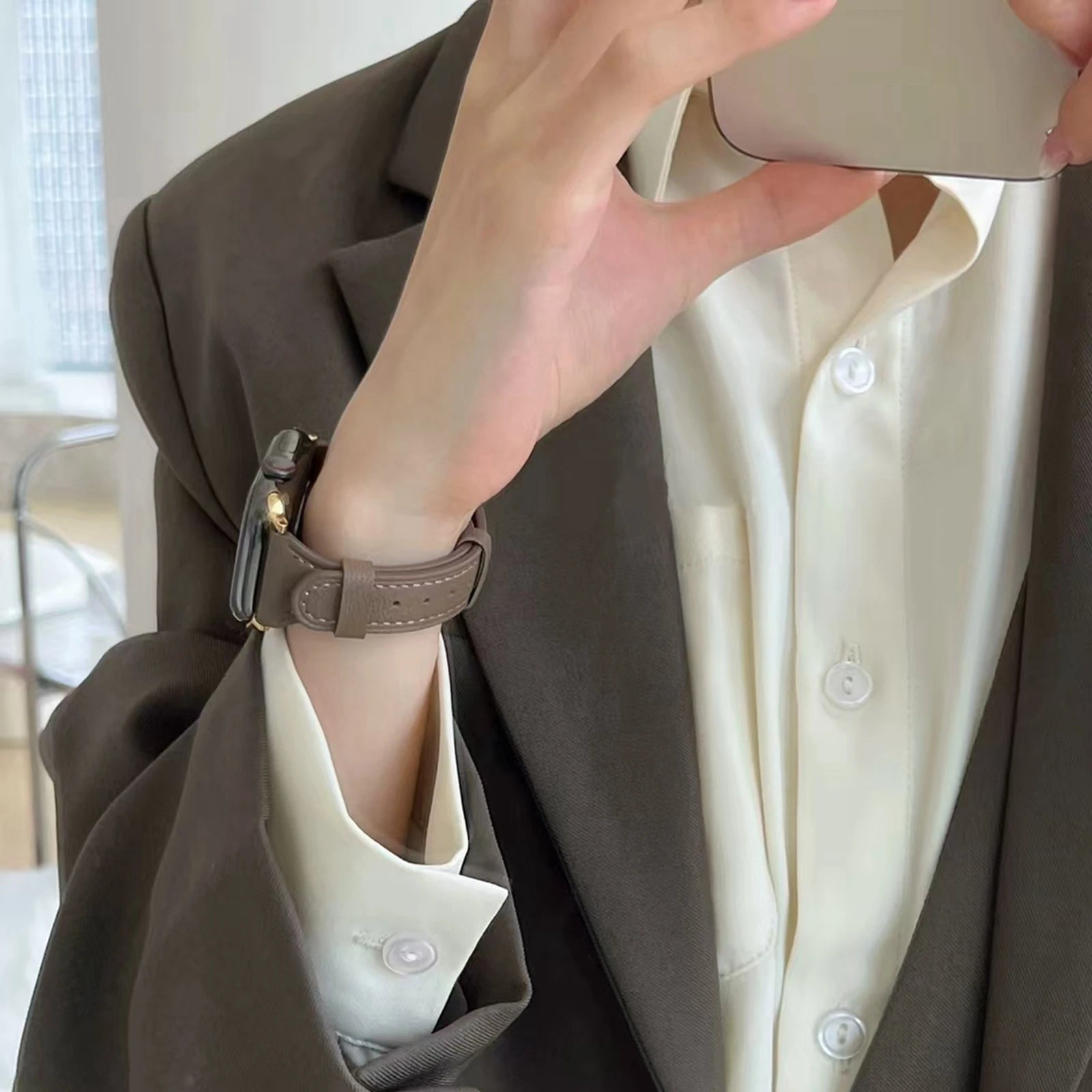 Leather loop For Apple Watch band Thin women Series Ultra 10 9 8 7 6 38mm 40mm 41mm 42mm 44mm 45mm 46mm band