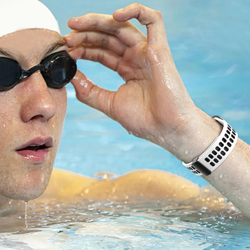 Magnetic buckle band For Apple Watch Ultra 2 band 49mm 44mm 40mm 45mm 41mm 38mm Silicone band Apple Watch Series 7 3 6 5 SE 8 9