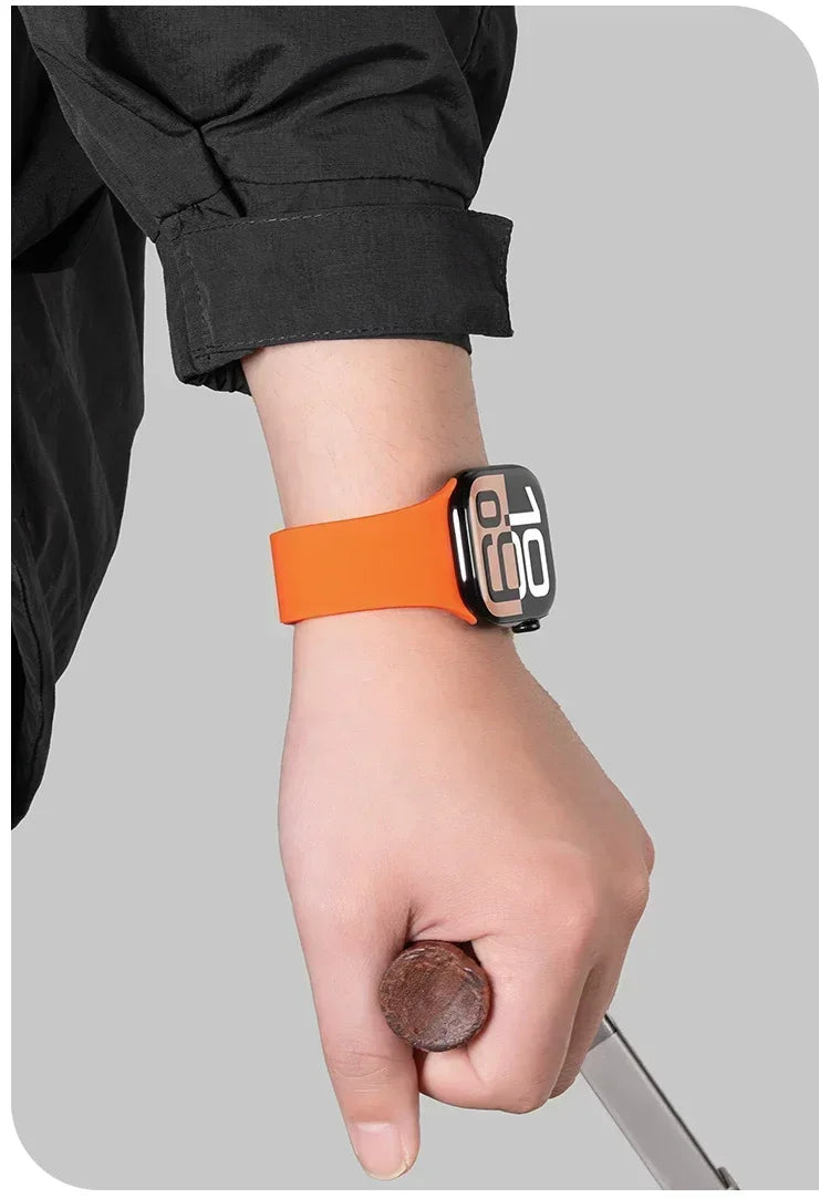 Magnetic band For Apple Watch band Ultra 2 49mm 44mm 45mm 46mm 42mm 40mm Belt Silicone band Apple Watch Series 10 8 7 6 5 9 SE