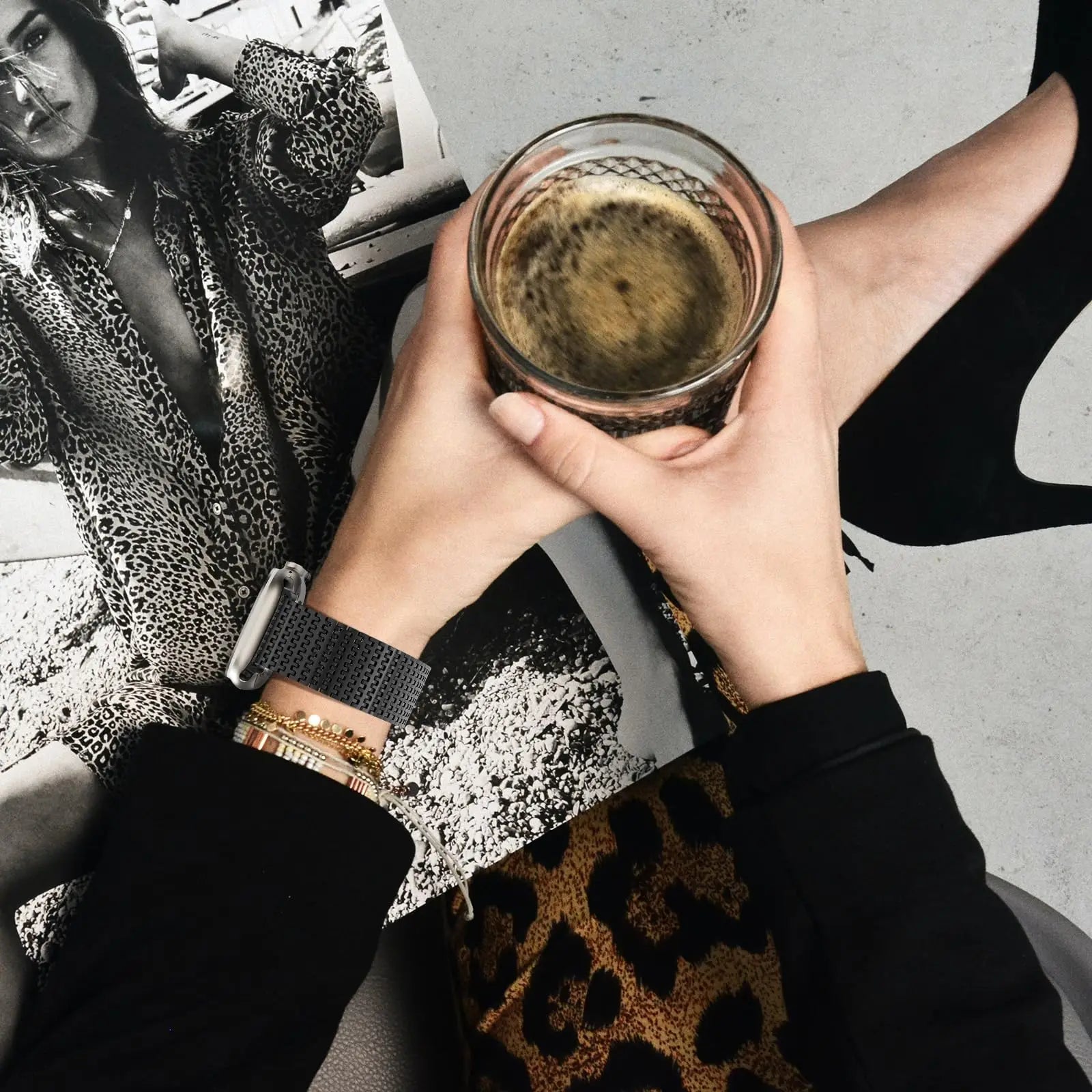 Magnetic Stainless Steel band for Apple Watch band 45mm 44mm 49mm 42mm metal belt band Apple Watch Series 9 8 7 6 3 5 SE Ultra 2