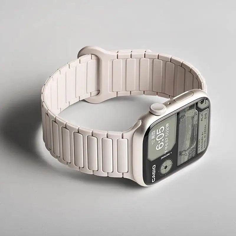 Silicone band Magnetic band for Apple Watch 46mm 42mm 49mm 45mm 41mm 44mm 40mm for Apple Watch Ultra 3 Series 11 10 9 8 7 6 SE 3 5 4