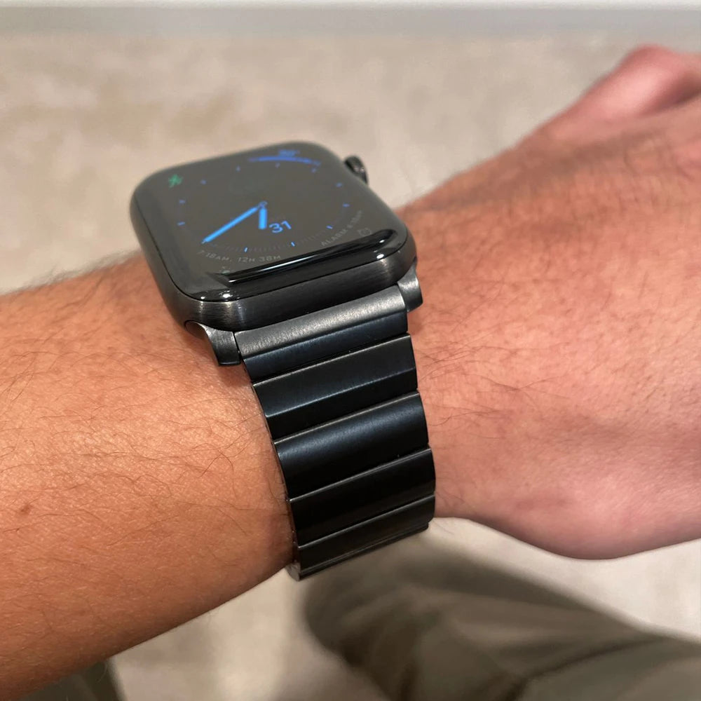 Luxury Titanium band For Apple Watch Ultra 2 49mm 45mm 41mm 44mm 46mm Men Business band For Apple Watch Series 10 9 8 7 6 5 4 SE band