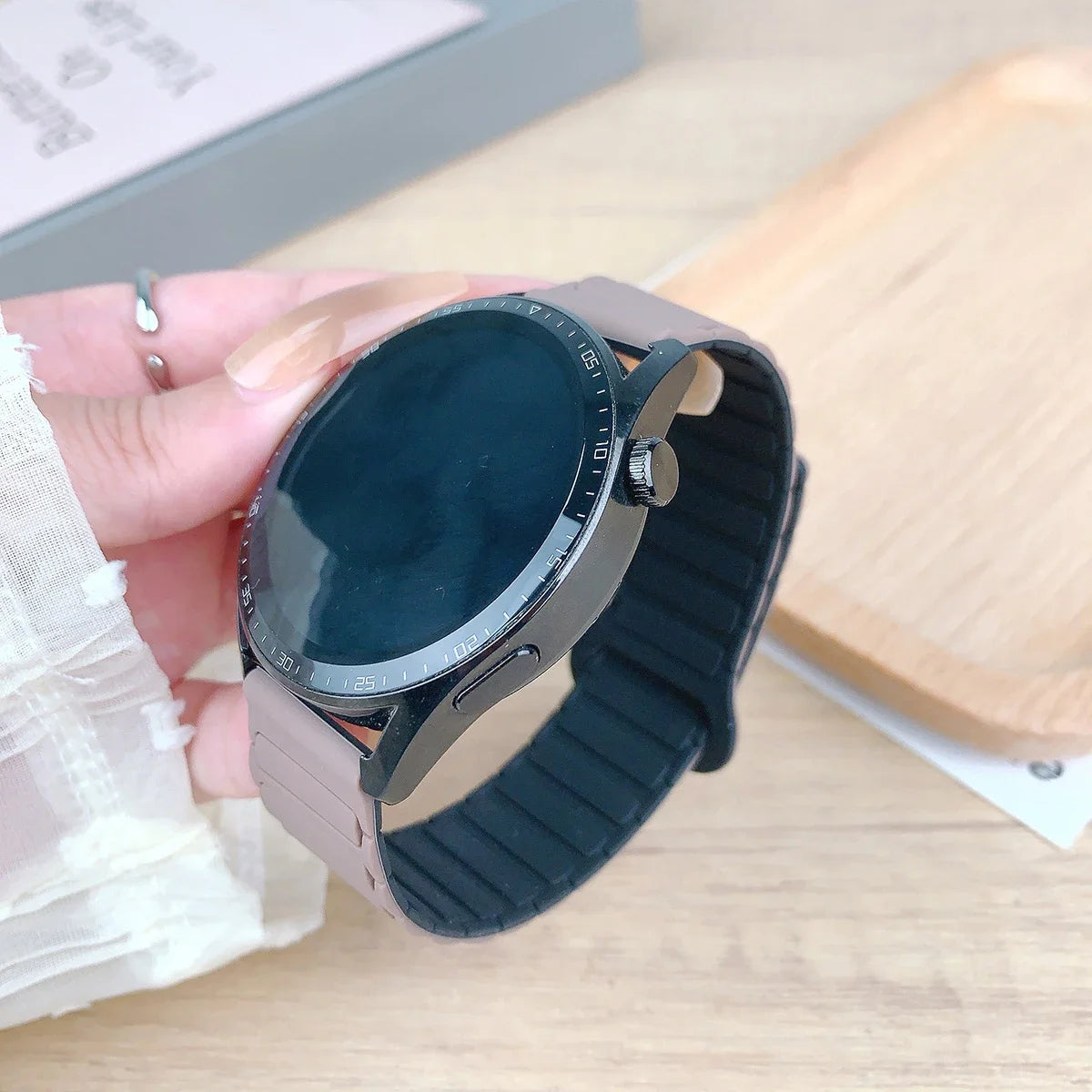 18mm 20mm 22mm Magnetic Loop Band for Samsung Galaxy Watch 7 6 5 4 44/40mm 6Classic Silicone Strap for Huawei Watch GT5 46mm