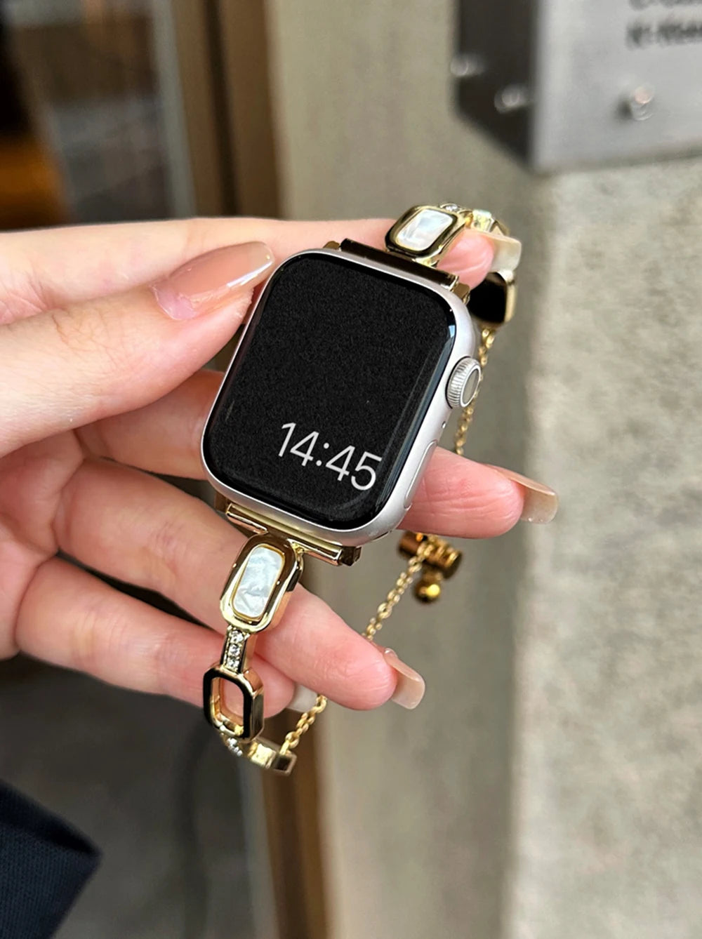 Women metal band for Apple Watch 10 9 8 band 42mm 46mm 41mm 45mm 40mm 44mm band Apple Watch Series 7 SE 6 5 Ultra watch band Belt