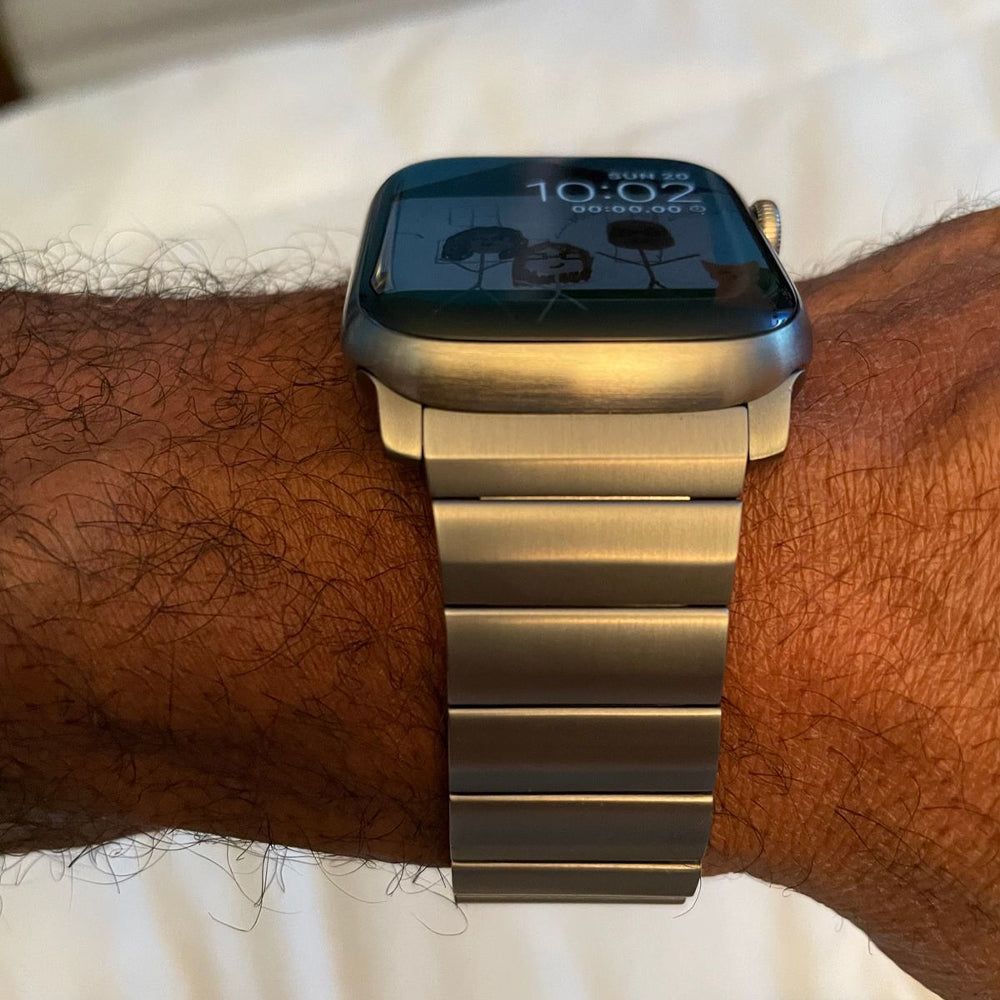 Luxury Titanium band For Apple Watch Ultra 2 49mm 45mm 41mm 44mm 46mm Men Business band For Apple Watch Series 10 9 8 7 6 5 4 SE band