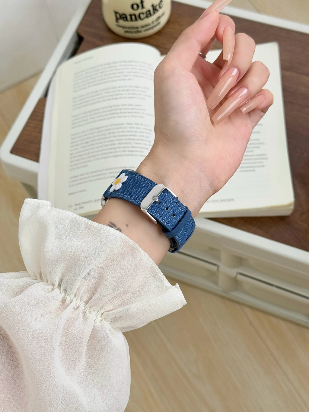 Flower Cloth Leather loop For Apple Watch band women Series Ultra 11 10 9 8 7 6 38mm 40mm 41mm 42mm 44mm 45mm 46mm band