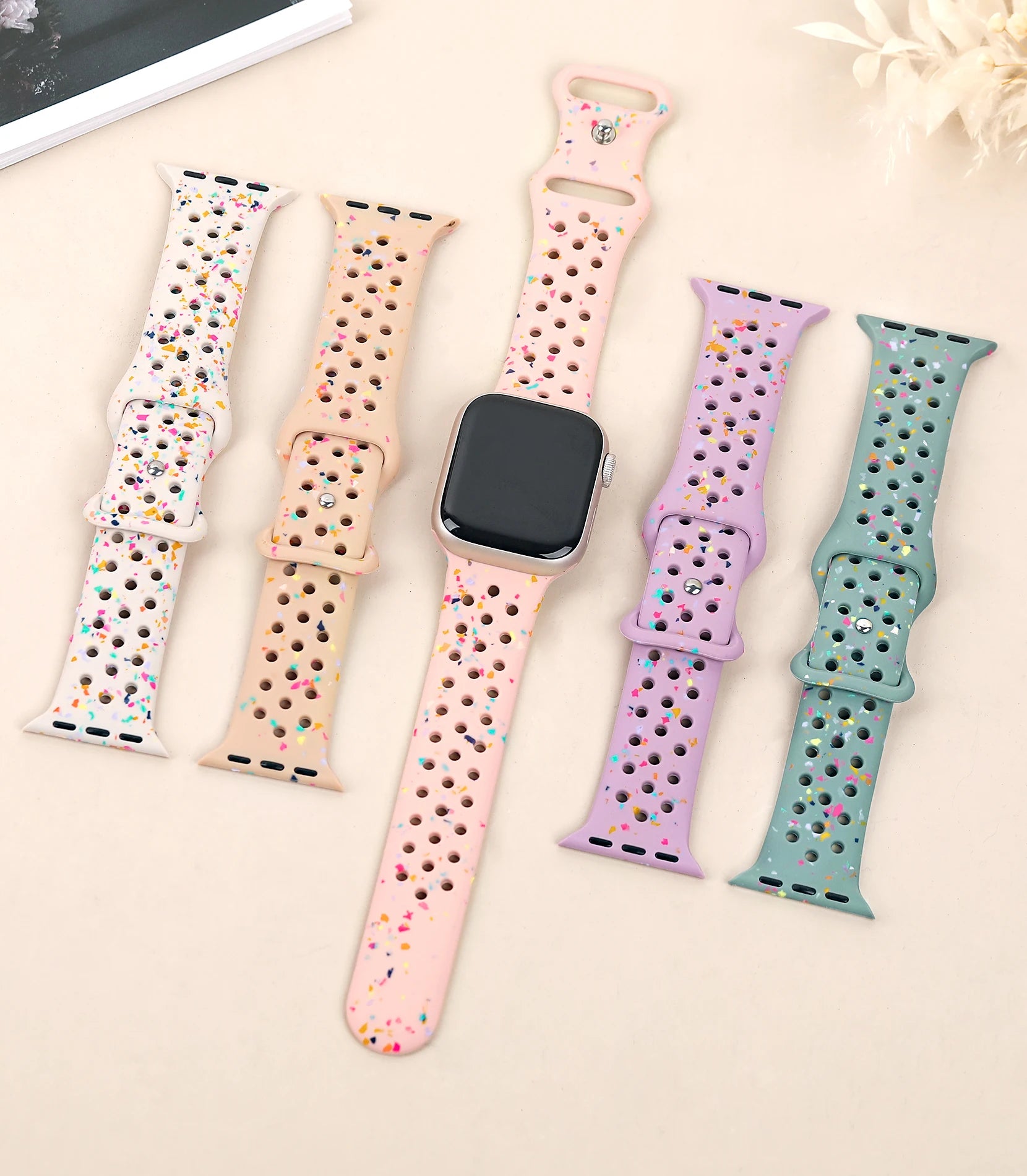 Silicone band for Apple Watch band 40mm 41mm 45mm 44mm 46mm 49mm 42mm Breathable band Apple Watch Series 11 10 9 8 SE 3 Ultra 2