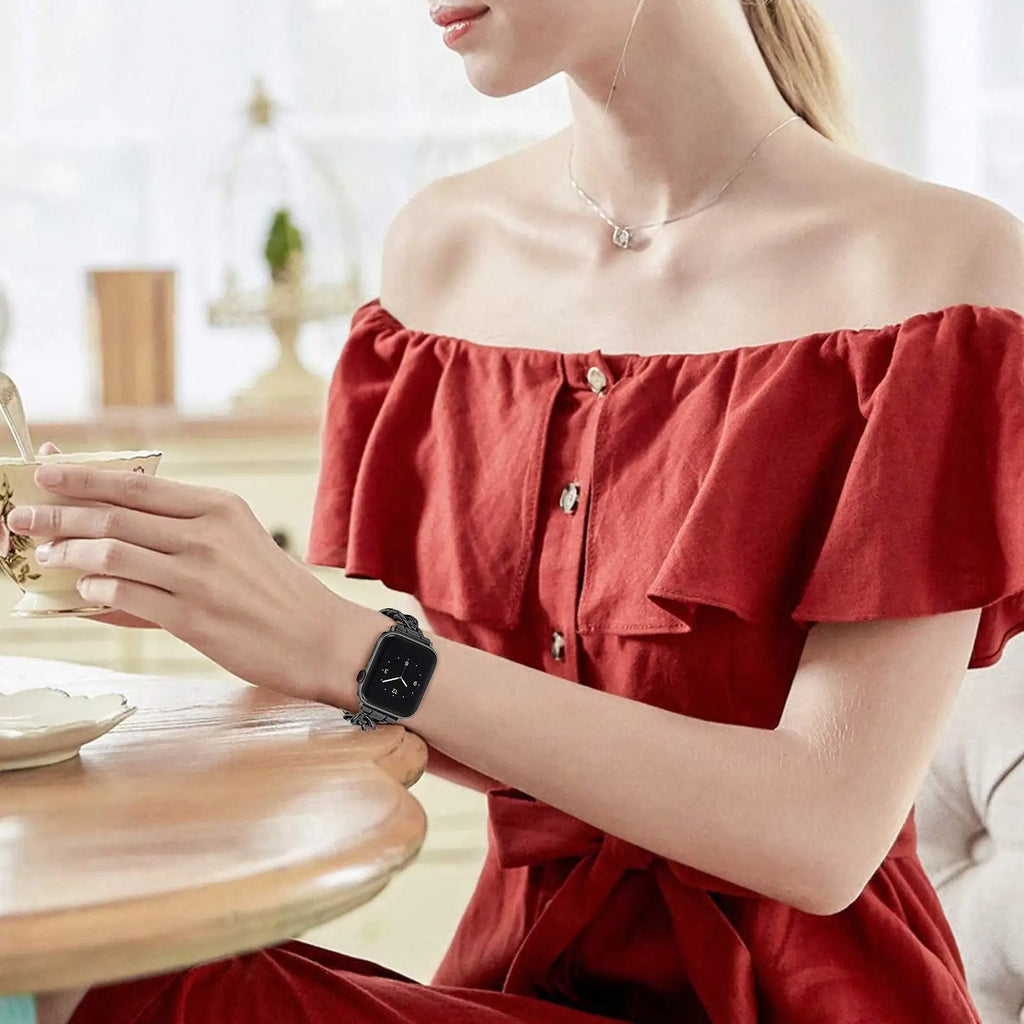 Women Gold Loop band For Apple Watch 8 7 44mm 41mm 45mm Stainless Steel metal band For Apple Watch 7 6 SE Women Girl Lady bands