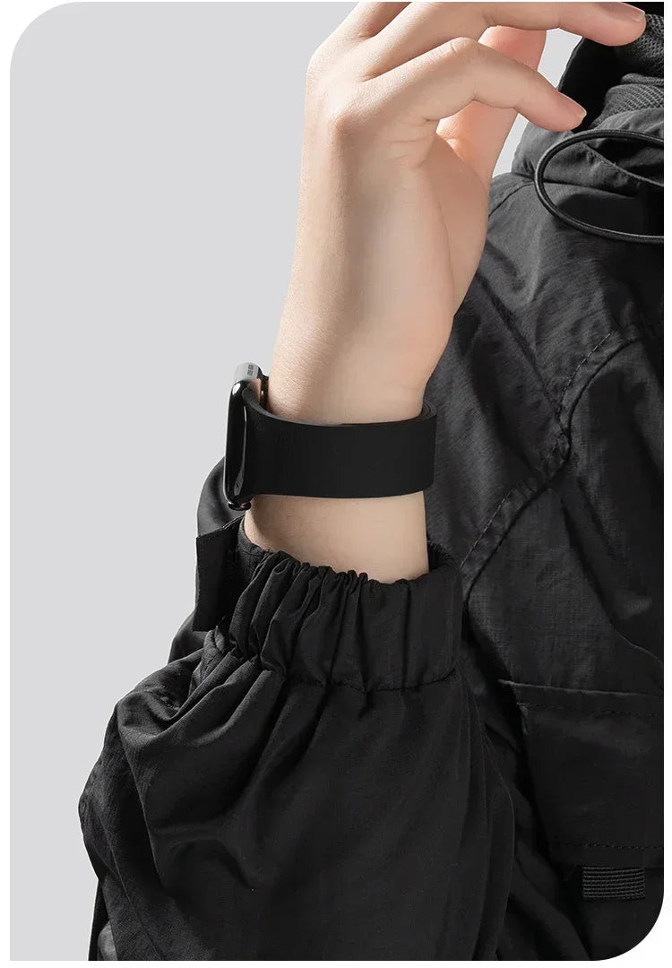 Magnetic band For Apple Watch band Ultra 2 49mm 44mm 45mm 46mm 42mm 40mm Belt Silicone band Apple Watch Series 10 8 7 6 5 9 SE