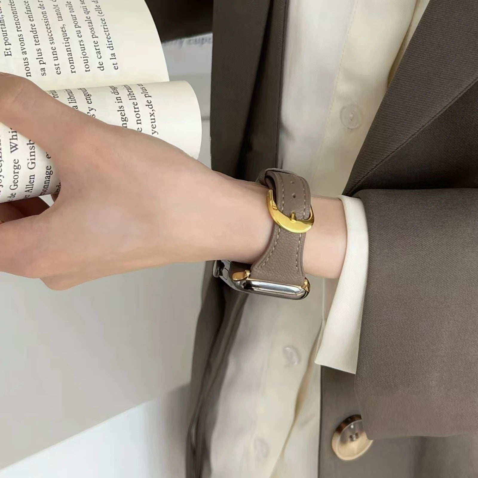 Leather loop For Apple Watch band Thin women Series Ultra 10 9 8 7 6 38mm 40mm 41mm 42mm 44mm 45mm 46mm band