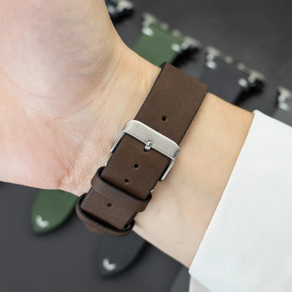 Leather band for Apple Watch band Ultra 2 49mm 46mm 42mm 45mm 44mm 42mm 40mm 41mm watch band for Apple Watch Series 10 9 8 7 6 SE 5 4