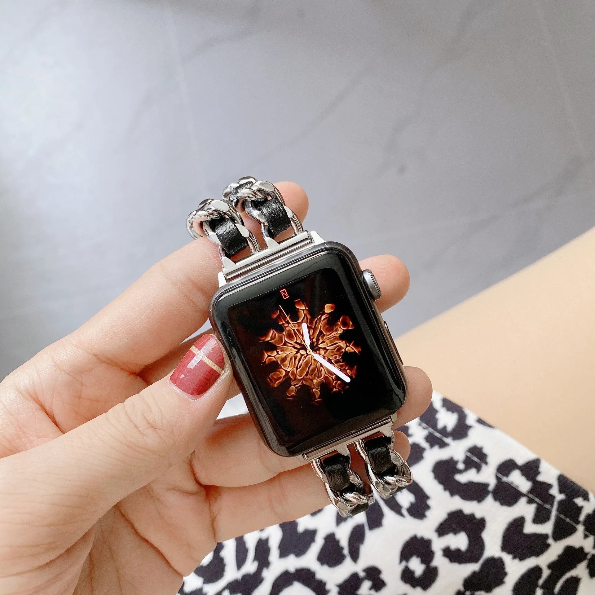 Women metal band for Apple Watch band 10 9 8 Ultra 46mm 42mm 49mm 7 SE 6 5 41mm 45mm 44mm 40mm Lady Gold Steel band Wristband