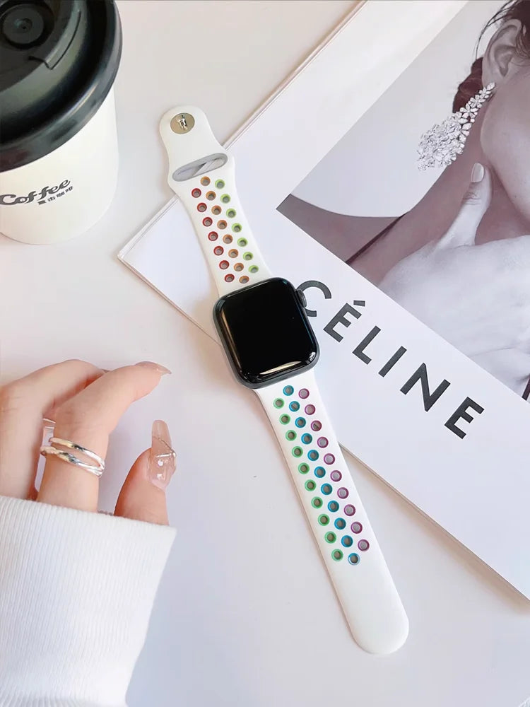 Official band For Apple Watch band Ultra 2 40mm 44mm 46mm 49mm 41mm 42mm 45mm Silicone band correa Apple Watch 11 10 9 8 7 6 SE3 band