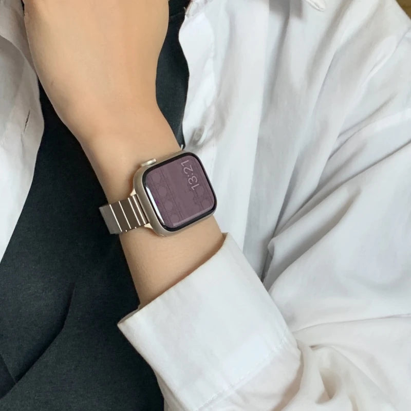 Luxury metal Stainless Steel band For Apple Watch 44mm 40mm 45mm 41mm 49mm 42mm 38mm band For Apple Watch Ultra Series 9 8 SE 7 6 5 4 3