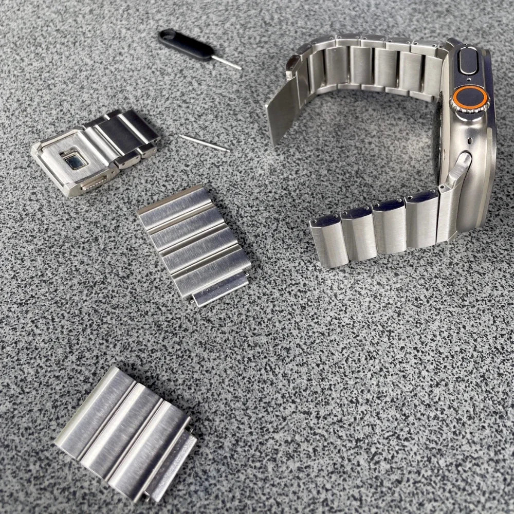 Luxury Titanium band for Apple Watch band Ultra 2 49mm 46mm 45mm 42mm Magnetic Correa for Apple Watch Series 10 9 8 7 6 SE 5 band