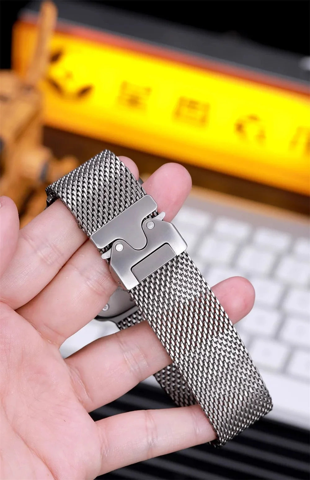 Titanium band For Apple Watch Ultra 2 49mm Series 10 9 8 7 6 5 4 SE 46mm 42mm 41mm 45mm 44mm 38mm 40mm Milanese Loop Accessories