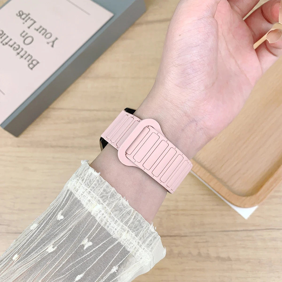 18mm 20mm 22mm Magnetic Loop Band for Samsung Galaxy Watch 7 6 5 4 44/40mm 6Classic Silicone Strap for Huawei Watch GT5 46mm