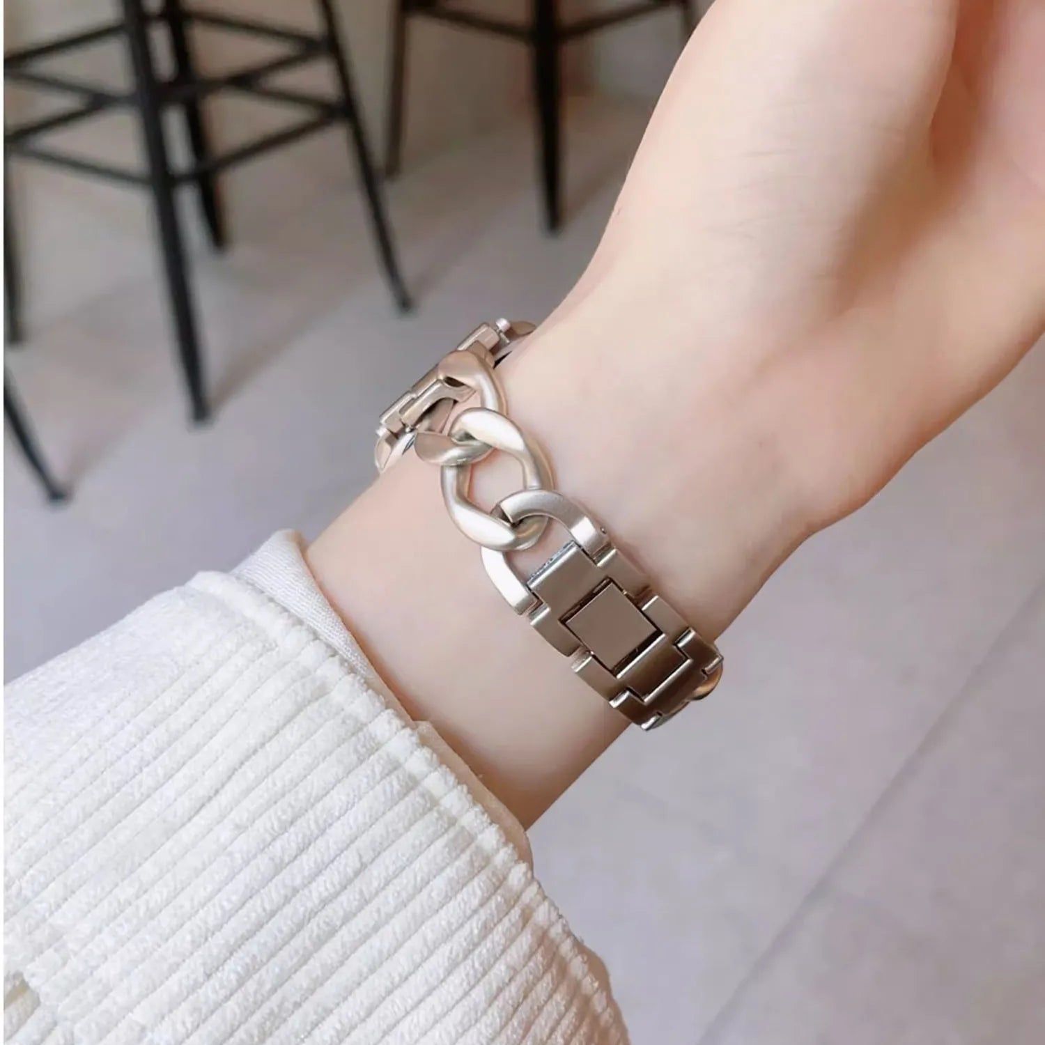 For Apple Watch band 49mm 46mm 45mm 44mm 42mm 41mm 40mm Fashion Chain Women band Apple Watch Ultra 2 SE 10 9 8 7 6 5 4 3 band