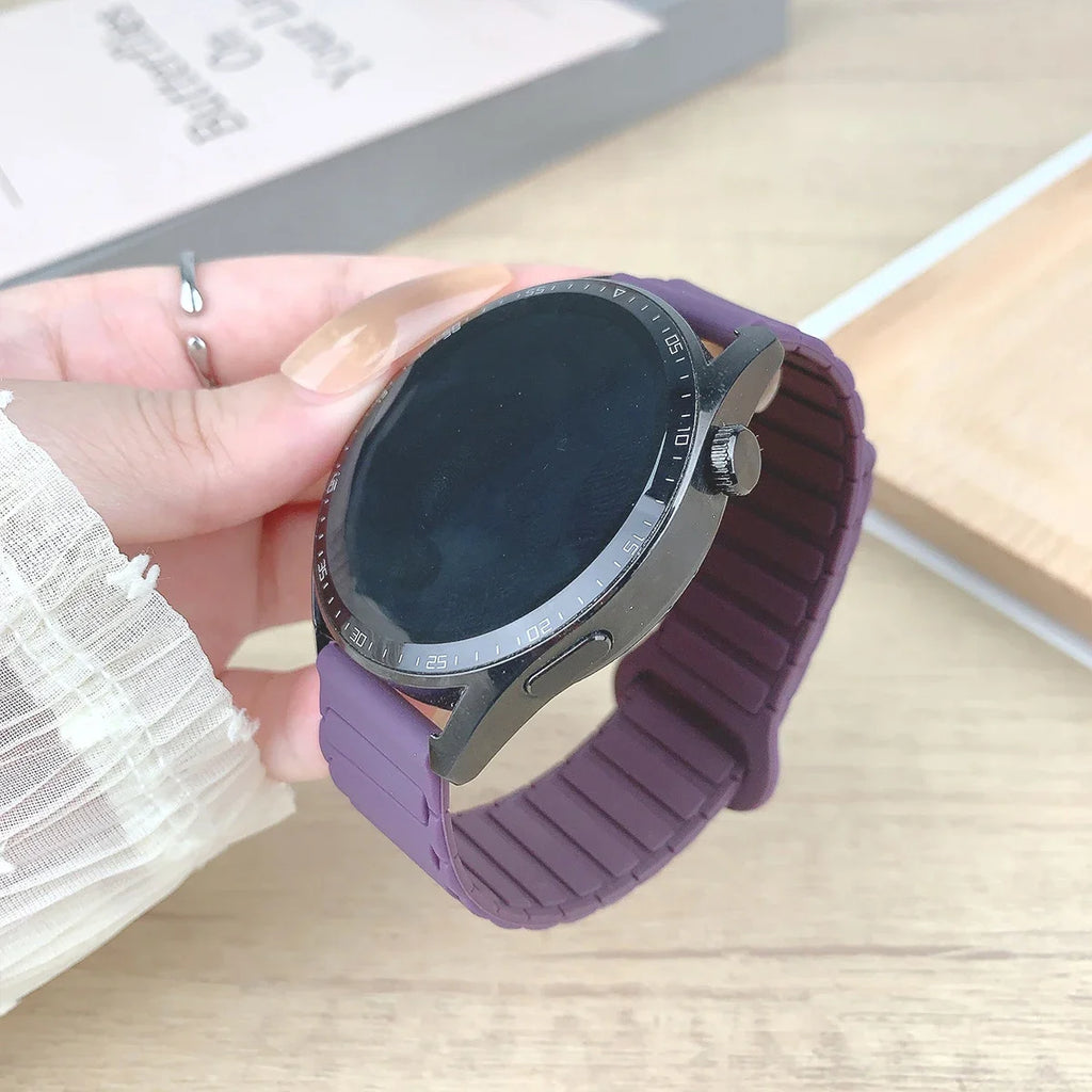 18mm 20mm 22mm Magnetic Loop Band for Samsung Galaxy Watch 7 6 5 4 44/40mm 6Classic Silicone Strap for Huawei Watch GT5 46mm
