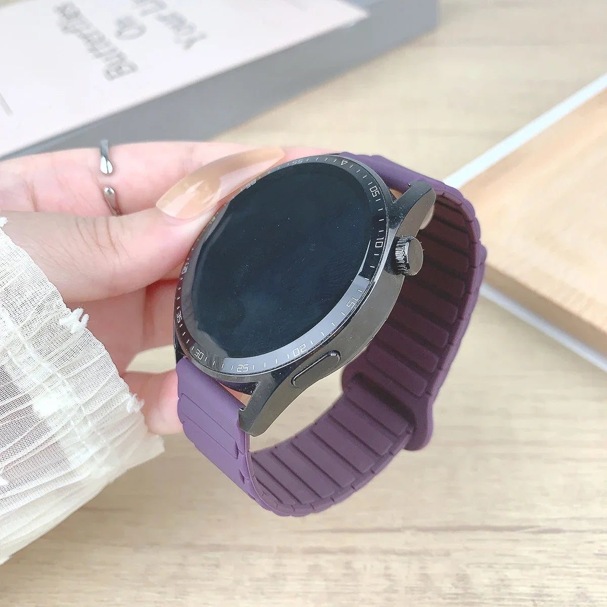 18mm 20mm 22mm Magnetic Loop Band for Samsung Galaxy Watch 7 6 5 4 44/40mm 6Classic Silicone Strap for Huawei Watch GT5 46mm