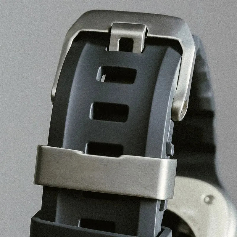 Luxury Silicone band for Apple Watch 46mm Series 10 Ultra 2 49mm 45mm Breathable Sport band for 44mm 42mm Series 9 8 7 6 5 4 3 2 1 SE