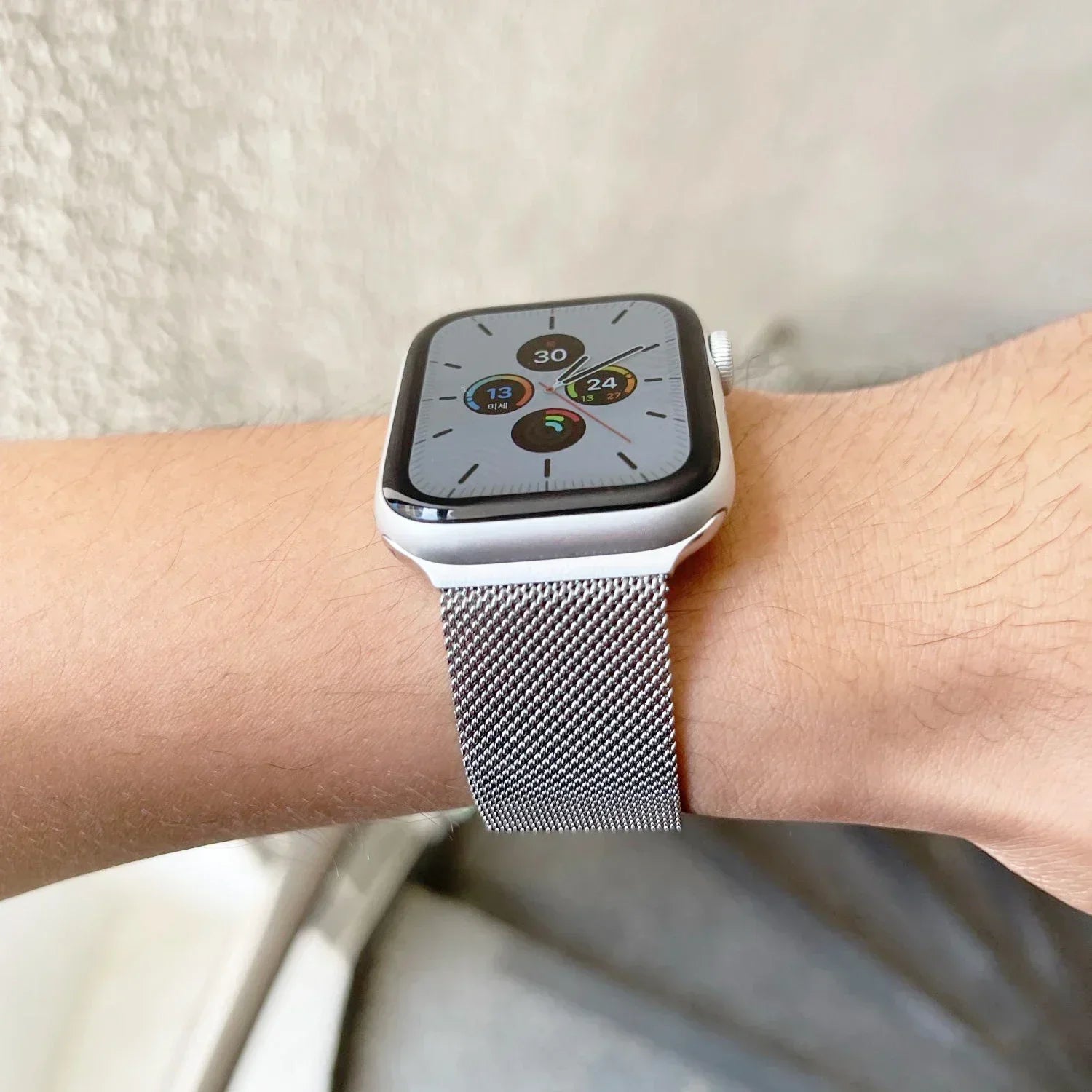 Milanese band For Apple Watch S10 46mm 42mm Ultra 2 49mm Magnetic band For Apple Watch Series 9 7 8 5 6 SE 44mm 45mm 41mm 40mm