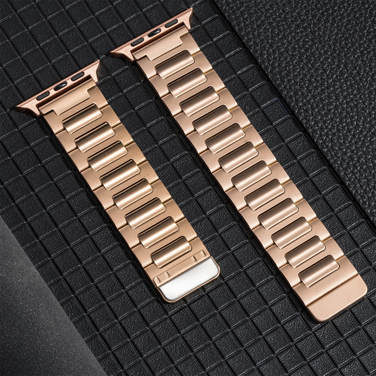 Magnetic Stainless Steel band for Apple Watch band 46mm 45mm 44mm 49mm metal belt band for Apple Watch 10 9 8 7 6 3 5 SE Ultra 2