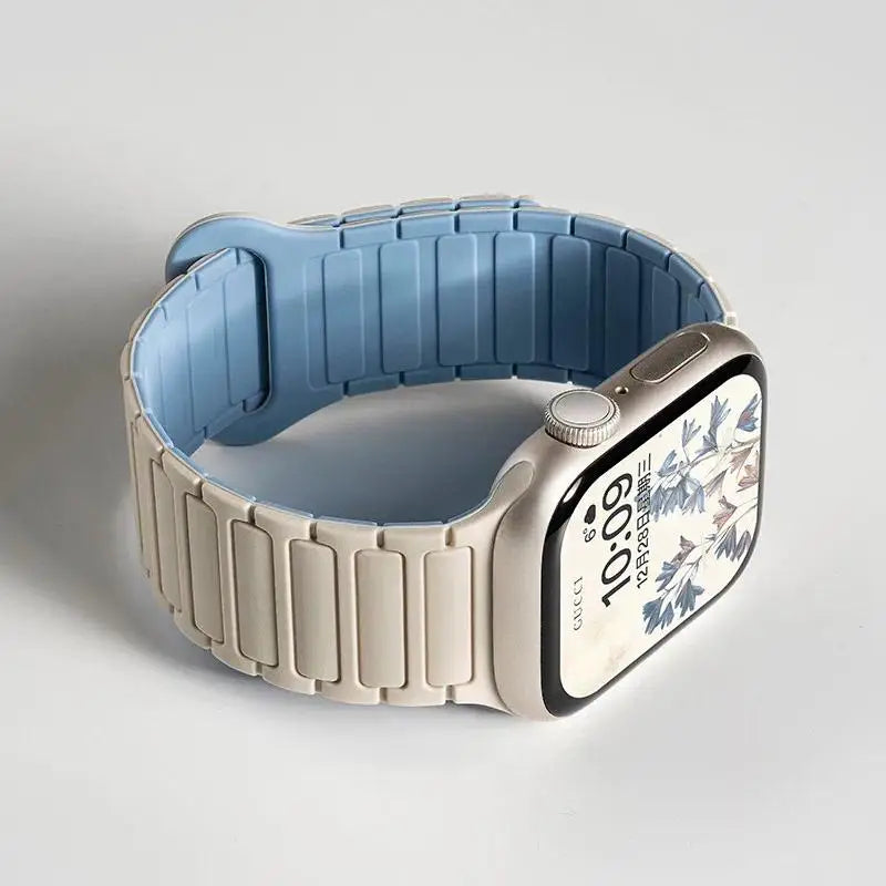 Silicone band Magnetic band for Apple Watch 46mm 42mm 49mm 45mm 41mm 44mm 40mm for Apple Watch Ultra 3 Series 11 10 9 8 7 6 SE 3 5 4