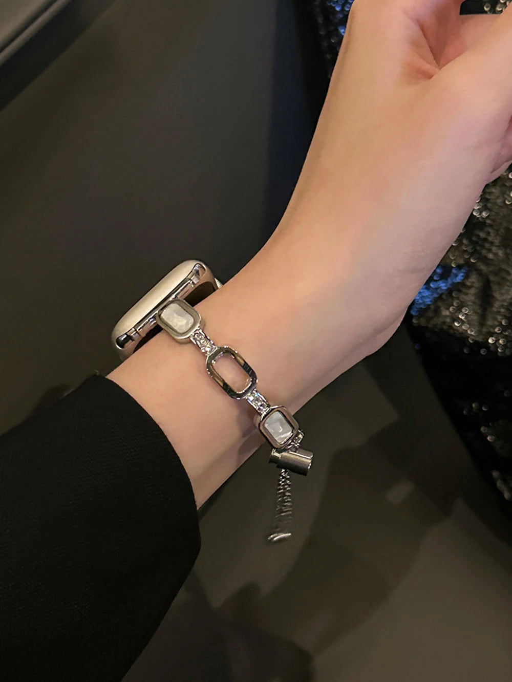 Women metal band for Apple Watch 10 9 8 band 42mm 46mm 41mm 45mm 40mm 44mm band Apple Watch Series 7 SE 6 5 Ultra watch band Belt